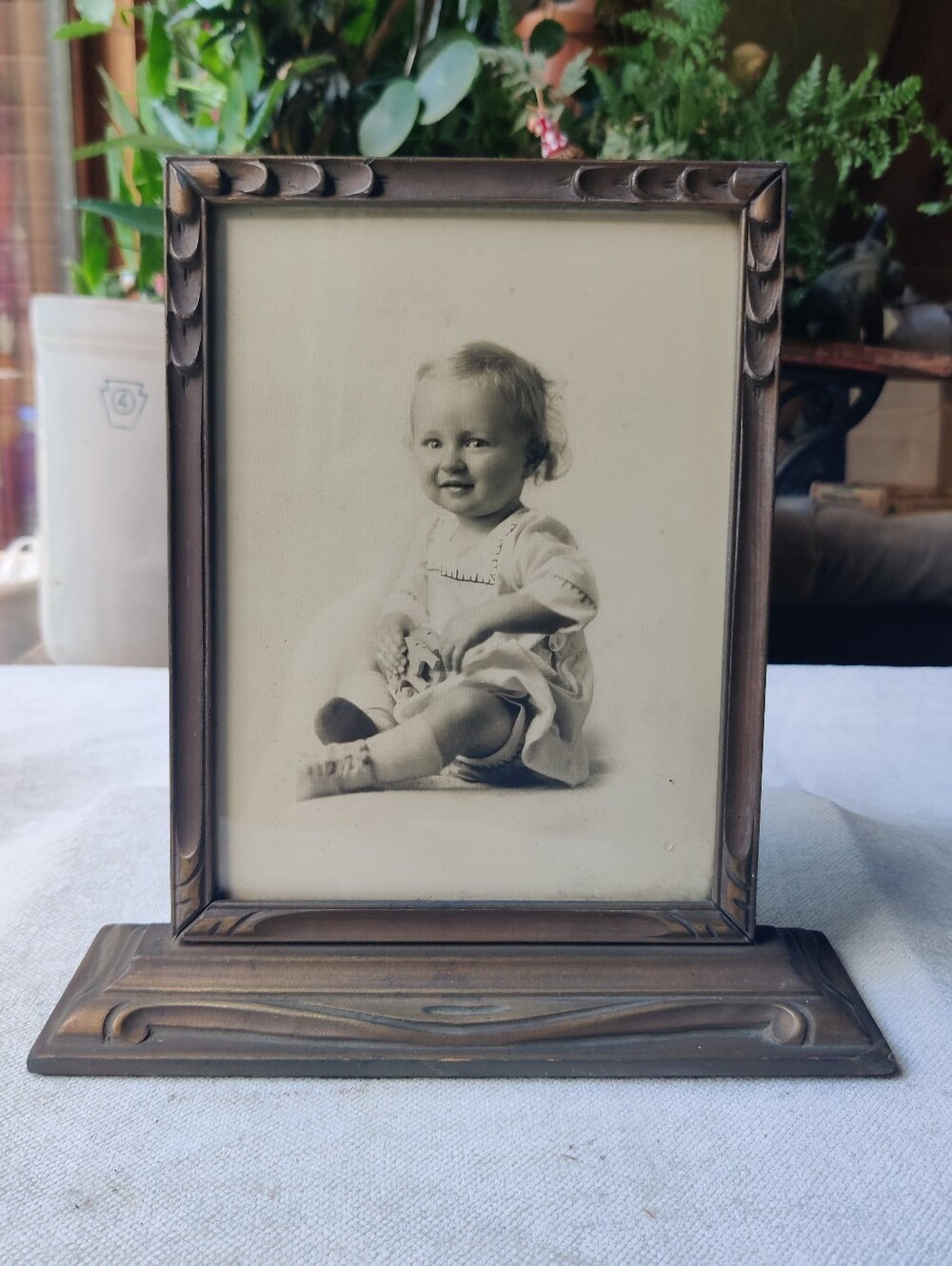 Vintage Picture Frame Art Deco Photo Desk Tabletop 9.75 x 9.5" Wood Gold Ornate